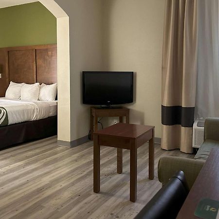 Quality Inn & Suites Tarboro - Kingsboro Bagian luar foto