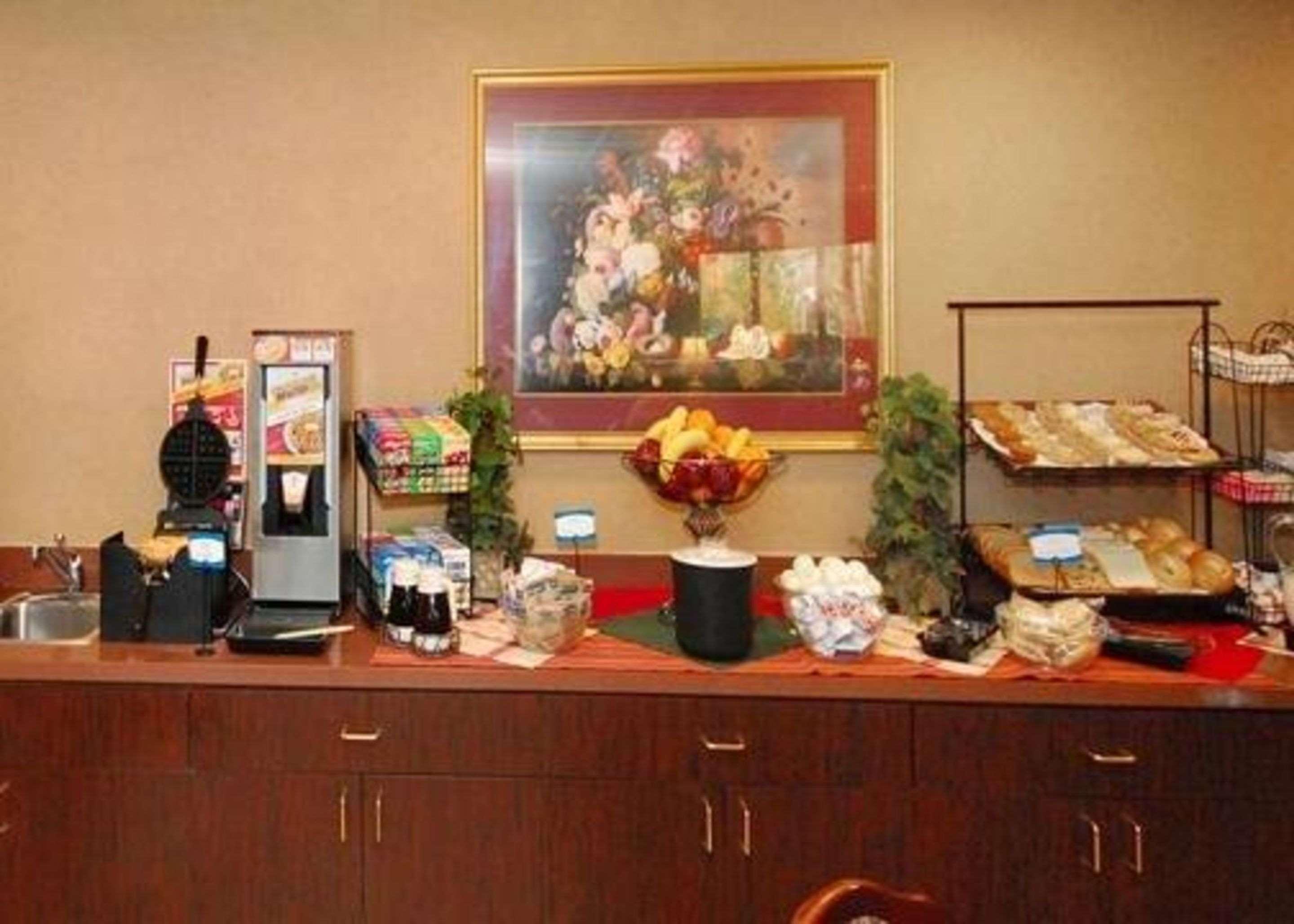 Quality Inn & Suites Tarboro - Kingsboro Bagian luar foto
