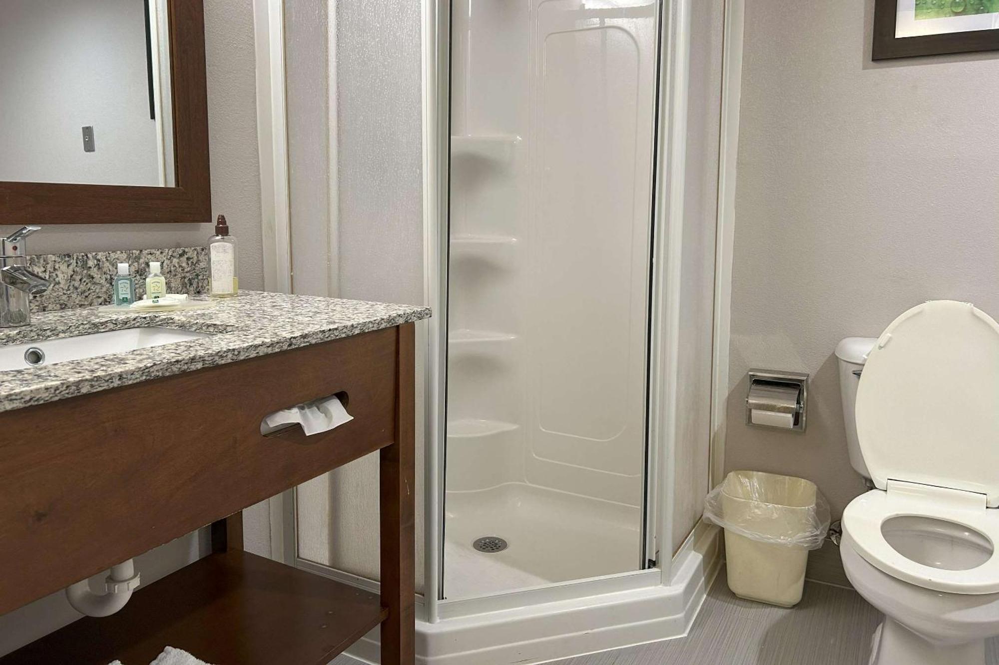 Quality Inn & Suites Tarboro - Kingsboro Bagian luar foto