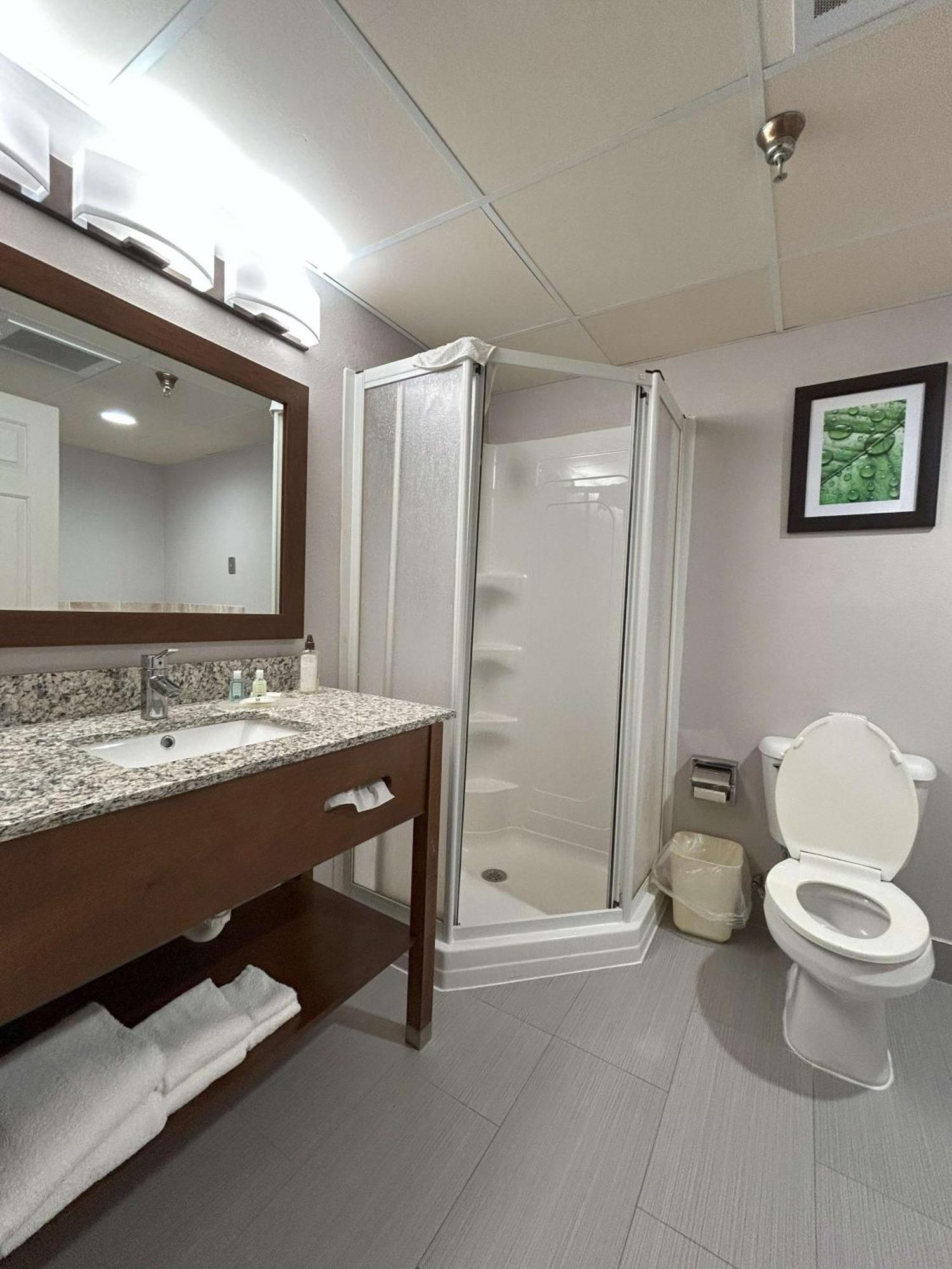 Quality Inn & Suites Tarboro - Kingsboro Bagian luar foto