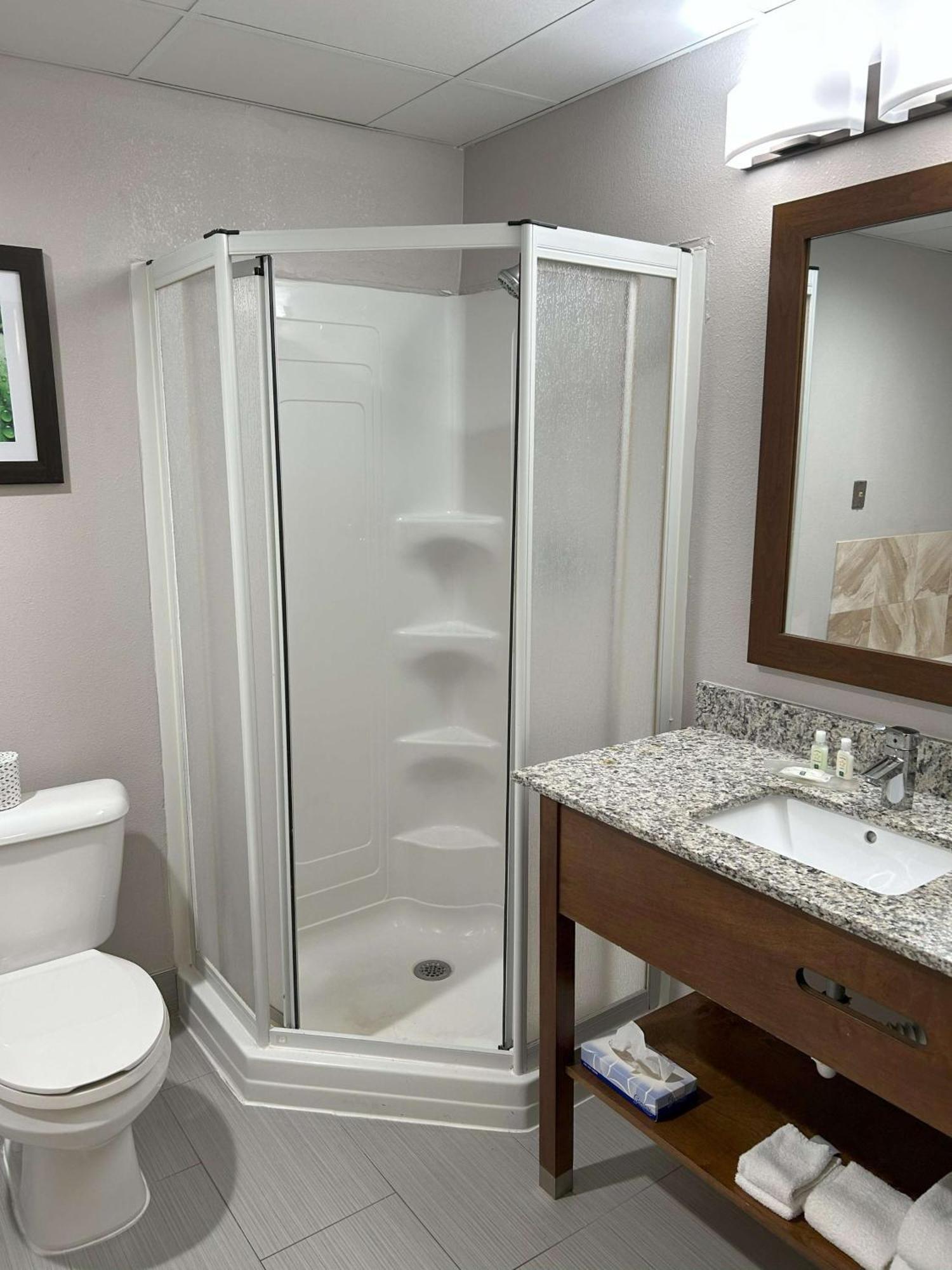 Quality Inn & Suites Tarboro - Kingsboro Bagian luar foto