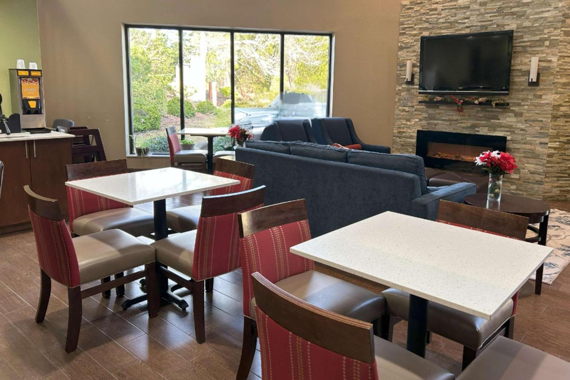 Quality Inn & Suites Tarboro - Kingsboro Bagian luar foto